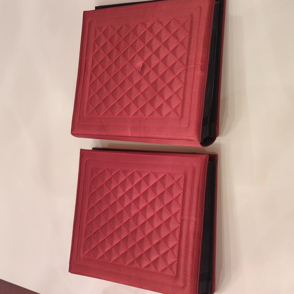 Vintage Elsa L set of 2 maroon quilted photo albums each hold 200 4x6 pictures